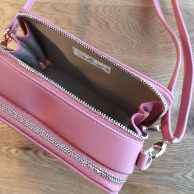 URBAN RESEARCH(アーバンリサーチ)のRODE SKO(ロデスコ) お財布ポシェット ピンク レディースのバッグ(ショルダーバッグ)の商品写真