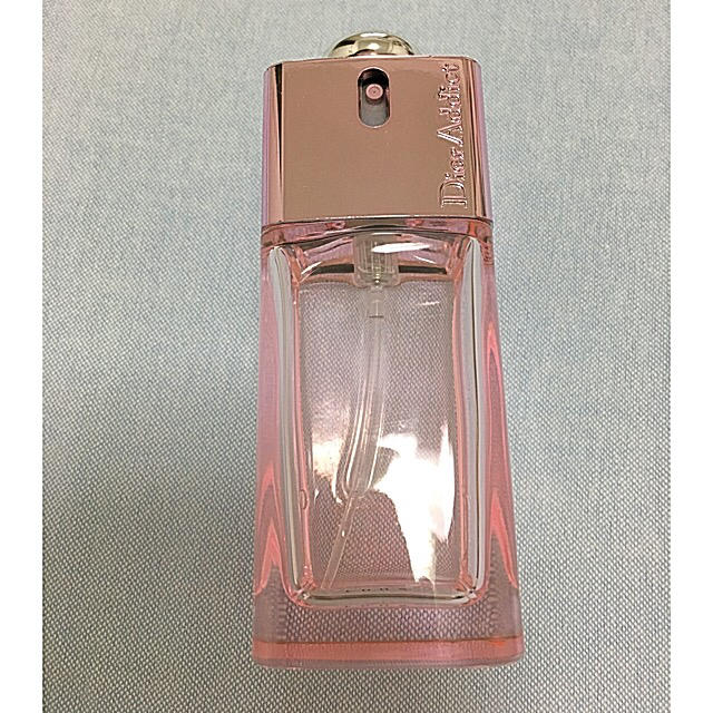 Dior(ディオール)のDior Addict2 オードトワレ 50ml コスメ/美容の香水(香水(女性用))の商品写真