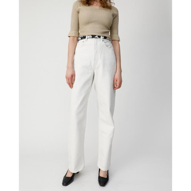 moussy(マウジー)のMOUSSY HIGH WAIST LOOSE WHT STRAIGHT   レディースのパンツ(デニム/ジーンズ)の商品写真