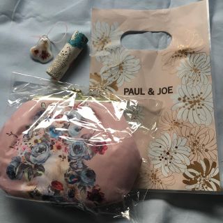 ポールアンドジョー(PAUL & JOE)のPAUL & JOE ポーチ、リップ、チャーム、パックのセット(ノベルティグッズ)