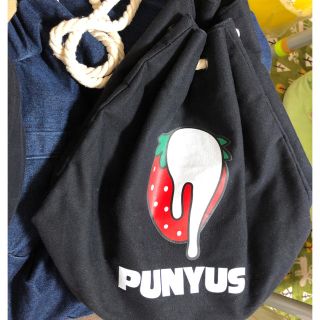 プニュズ(PUNYUS)のPUNYUS リュック(リュック/バックパック)