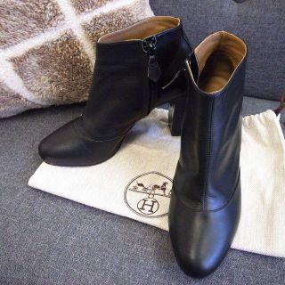 エルメス(Hermes)の☆正規品☆美品☆エルメス　ブーティー　靴　黒　パンプス　レザー　バッグ　財布(ブーティ)