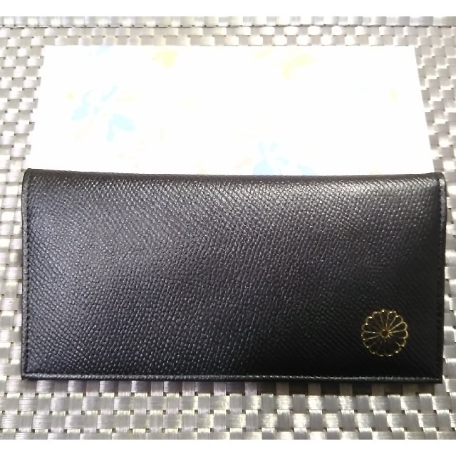 皇居限定 菊の御紋入り 牛革長財布 メタリックグレー 新品未使用 皇居限定 菊の御紋入り 牛革長財布 メタリックグレー 新品未使用