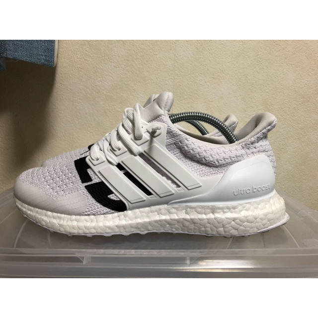ultraboost UNDEFEATED コラボ