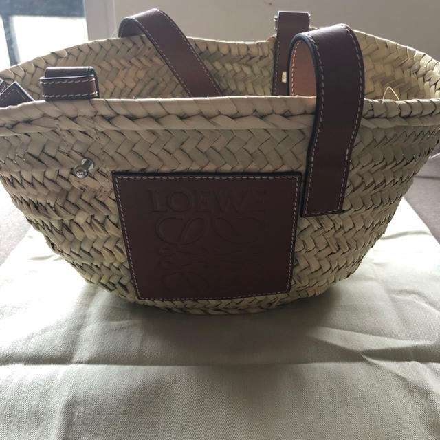 LOEWE(ロエベ)のLoewe バスケットバック レディースのバッグ(かごバッグ/ストローバッグ)の商品写真