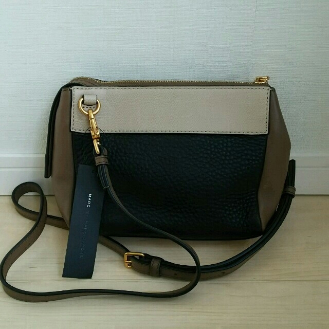 MARC BY MARC JACOBS(マークバイマークジェイコブス)のMARC by MJ☆レザーショルダー レディースのバッグ(ショルダーバッグ)の商品写真