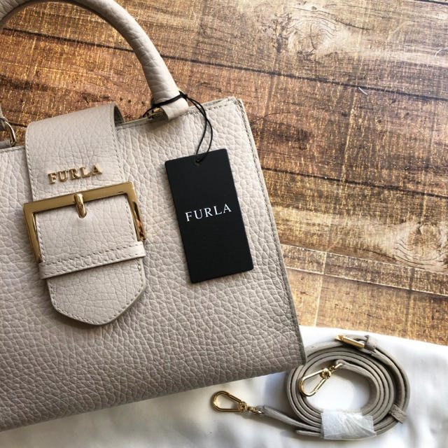 Furla - 新品 フルラ FLO 2way ショルダーバッグ 984573 グレージュの ...