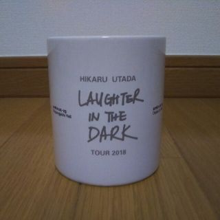 【宇多田ヒカル】LAUGHTER IN THE DARK マグカップ(グラス/カップ)