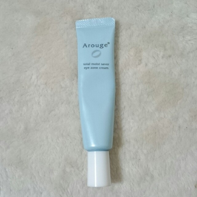 Arouge(アルージェ)のアルージェ トータルモイストセイバー アイゾーン クリーム 15g コスメ/美容のスキンケア/基礎化粧品(アイケア/アイクリーム)の商品写真
