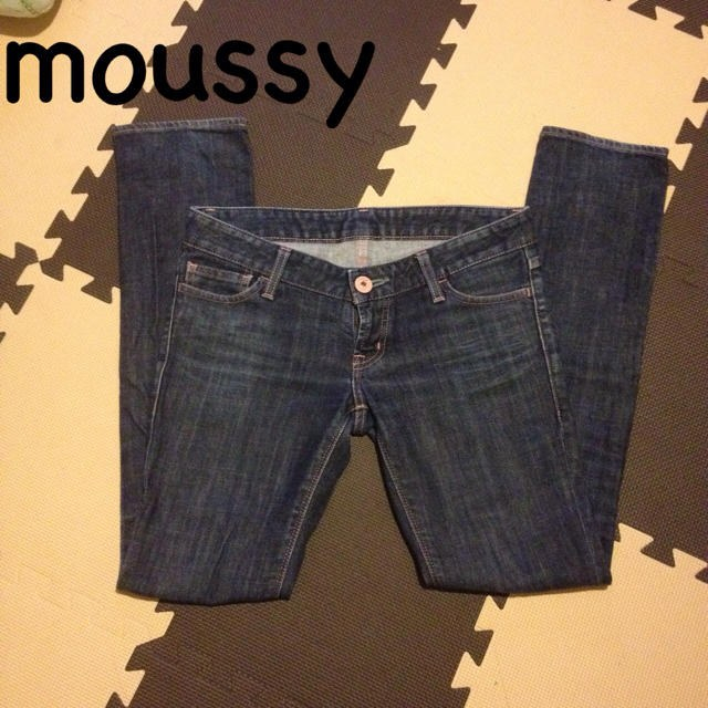 moussy(マウジー)の売切希望！値下げ！moussy デニム レディースのパンツ(デニム/ジーンズ)の商品写真