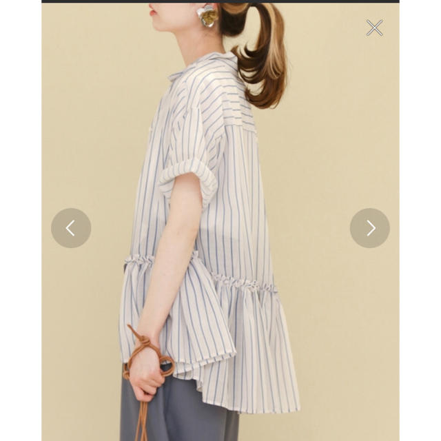 KBF(ケービーエフ)のKBF WEB限定 シアーストライプシャツ レディースのトップス(シャツ/ブラウス(半袖/袖なし))の商品写真