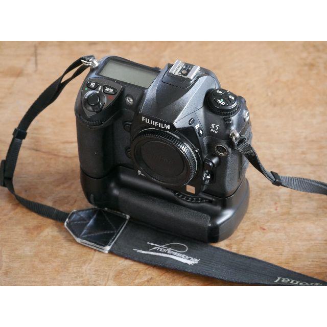 富士フイルム - フジのニコンFマウント　独自撮像素子S5pro　縦位置付き
