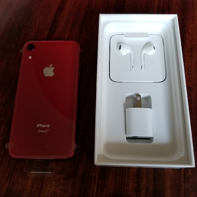 iPhone(アイフォーン)の(新品未使用)iPhone XR 64GB RED SIMロック解除済み スマホ/家電/カメラのスマートフォン/携帯電話(携帯電話本体)の商品写真