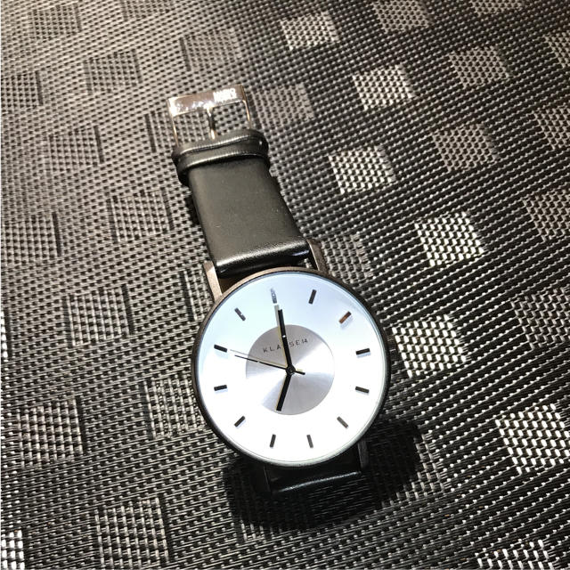 Daniel Wellington(ダニエルウェリントン)のklasse14 42㎜ ホワイトメンズレディース即購入ok メンズの時計(腕時計(アナログ))の商品写真