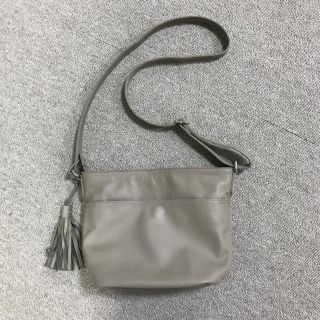 パピヨネ(PAPILLONNER)の美品  ear PA PIL L ONNER(ショルダーバッグ)