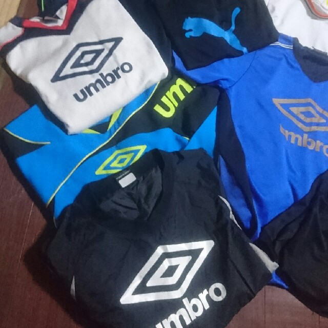 UMBRO(アンブロ)の専用 サッカー 練習着 140～160 14点セット スポーツ/アウトドアのサッカー/フットサル(その他)の商品写真