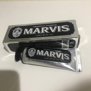 マービス(MARVIS)のMARVIS  マービス  歯磨き粉 25ml  新品未使用 黒(歯磨き粉)