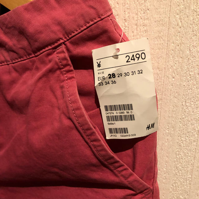 H&M(エイチアンドエム)のタグ付き H&M メンズショートパンツ メンズのパンツ(ショートパンツ)の商品写真