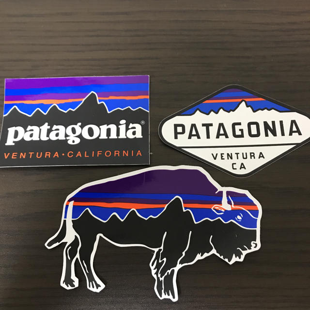 patagonia(パタゴニア)のpatagonia パタゴニア    公式ステッカー 3枚セット サービス品 自動車/バイクのバイク(ステッカー)の商品写真