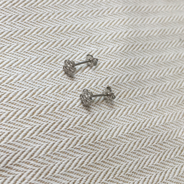 ももこ様専用 アベリ ピアス 0.12dt rotondaro.com.uy