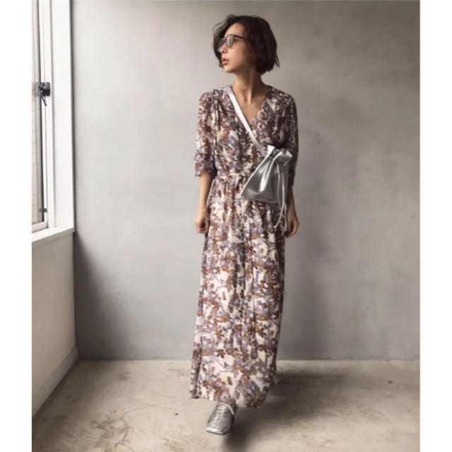 Ameri VINTAGE(アメリヴィンテージ)のGARDEN CHIFFON DRESS レディースのワンピース(ロングワンピース/マキシワンピース)の商品写真