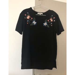 オゾック(OZOC)のオゾック 花柄刺繍Tシャツ(Tシャツ(半袖/袖なし))