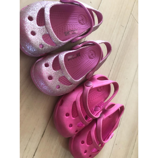 crocs(クロックス)のクロックス キッズサンダル キッズ/ベビー/マタニティのベビー靴/シューズ(~14cm)(サンダル)の商品写真