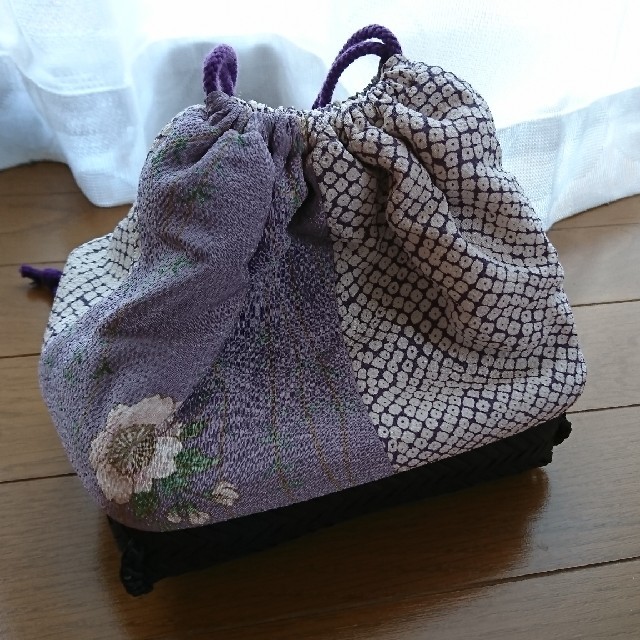 KANEKO ISAO(カネコイサオ)のワンダフルワールド竹底巾着バッグ ハンドメイドのファッション小物(バッグ)の商品写真