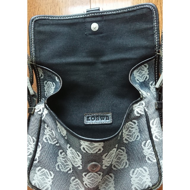 LOEWE(ロエベ)のLOEWE  キャンバス ポシェット レディースのバッグ(ショルダーバッグ)の商品写真