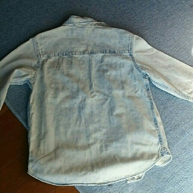 GAP Kids(ギャップキッズ)のGap のデニムシャツ キッズ/ベビー/マタニティのキッズ服男の子用(90cm~)(ブラウス)の商品写真