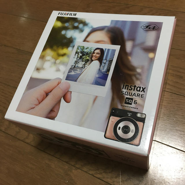 専用出品　新品 FUJIFILM チェキ square SQ6  ゴールドカメラ