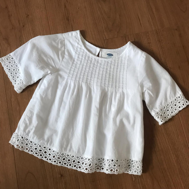 Old Navy(オールドネイビー)のこいも様専用♡オールドネイビー 裾レースブラウス キッズ/ベビー/マタニティのキッズ服女の子用(90cm~)(ブラウス)の商品写真