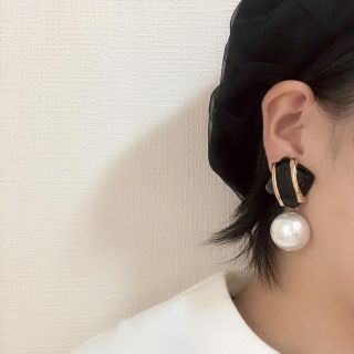 ザラ(ZARA)のイヤリング(イヤリング)