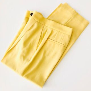 トゥモローランド(TOMORROWLAND)の【美品】Ballsey イエロータックパンツ ¥18,360(クロップドパンツ)