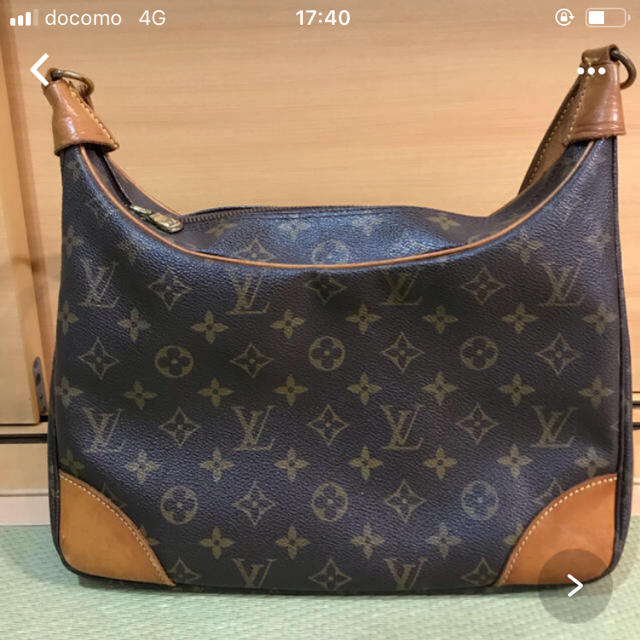 LOUIS VUITTON(ルイヴィトン)のヴィトン ブローニュ 30 レディースのバッグ(ショルダーバッグ)の商品写真