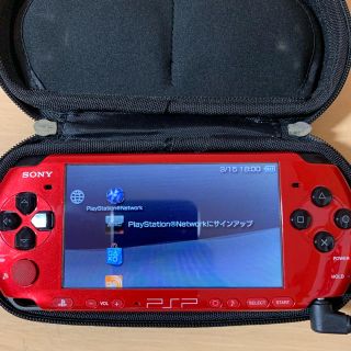 プレイステーションポータブル(PlayStation Portable)の【限定カラー】PSP本体 保護ケース付き(家庭用ゲーム機本体)