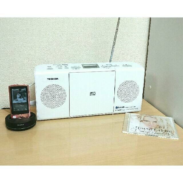 東芝(トウシバ)の東芝❤薄型CD FMAMラジオ 白 Bluetooth対応 TY-CW26W スマホ/家電/カメラのオーディオ機器(ラジオ)の商品写真