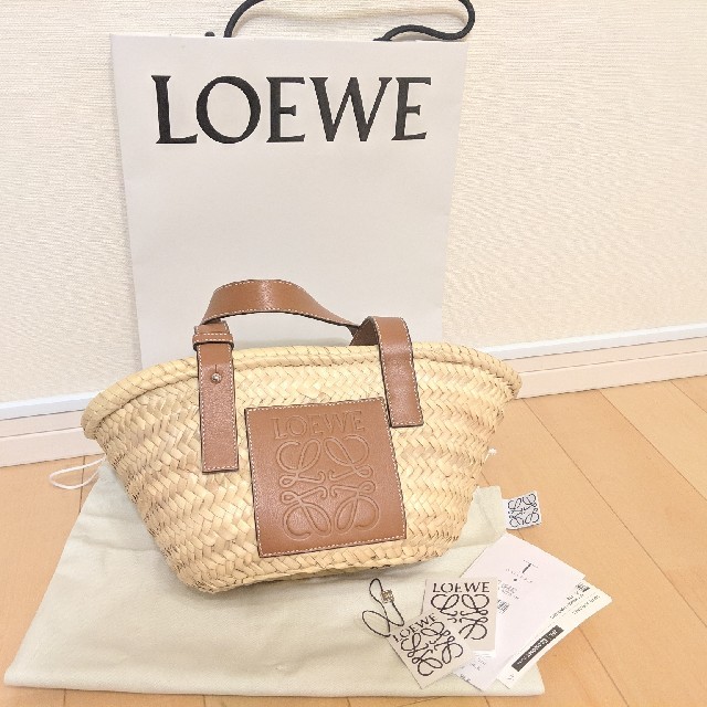 LOEWE(ロエベ)の早いもの勝ち♡LOEWEカゴバッグ　Sサイズ レディースのバッグ(かごバッグ/ストローバッグ)の商品写真