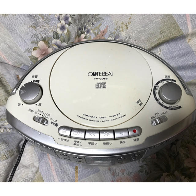 東芝(トウシバ)の東芝・CDラジカセ！キュートビート・ＴＹ-CDS3  スマホ/家電/カメラのオーディオ機器(ラジオ)の商品写真