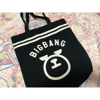 ビッグバン(BIGBANG)のBIGBANG KRUNKトートバッグ(モノクロ)(トートバッグ)