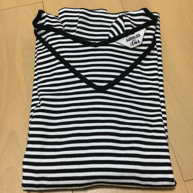 IENA(イエナ)のAURALEE*IENA 別注VネックTシャツ レディースのトップス(カットソー(長袖/七分))の商品写真