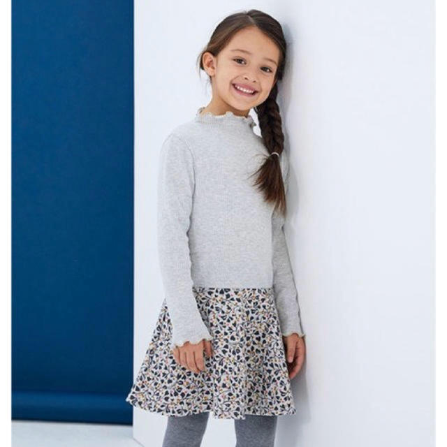 PETIT BATEAU(プチバトー)の☆SALE☆ 新品 プチバトー♡ グレーフラワープリントワンピース 5ans キッズ/ベビー/マタニティのキッズ服女の子用(90cm~)(ワンピース)の商品写真