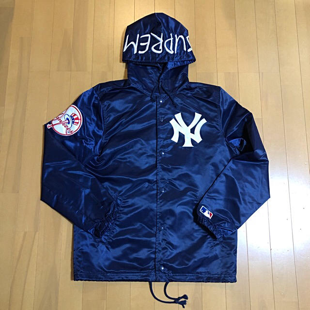 Supreme/NY Yankees ロゴワッペン サテンフーデットジャケット