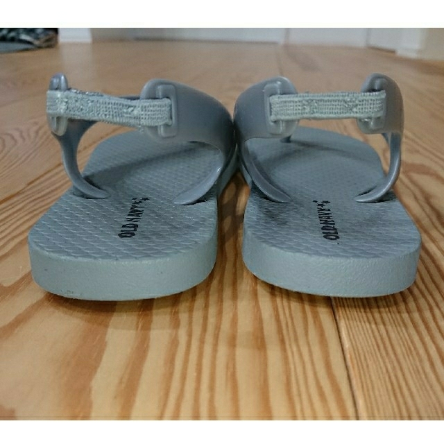 Old Navy(オールドネイビー)のビーチサンダル OLDNAVY サイズ９ キッズ/ベビー/マタニティのキッズ靴/シューズ(15cm~)(サンダル)の商品写真