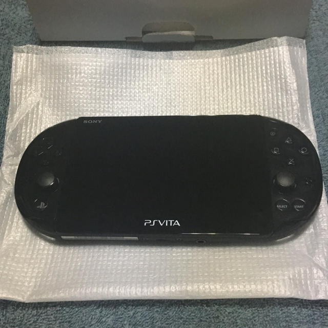 PlayStation Vita(プレイステーションヴィータ)の美品⭐️PSVITA本体 Wi-Fi PCH-2000ZA11 エンタメ/ホビーのゲームソフト/ゲーム機本体(携帯用ゲーム機本体)の商品写真