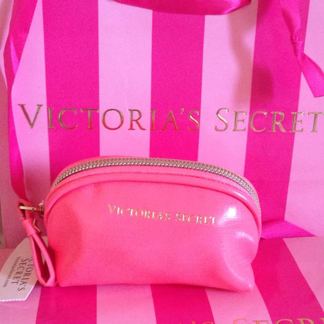 Victoria's Secret(ヴィクトリアズシークレット)のヴィクトリアシークレットミニポーチ レディースのファッション小物(ポーチ)の商品写真