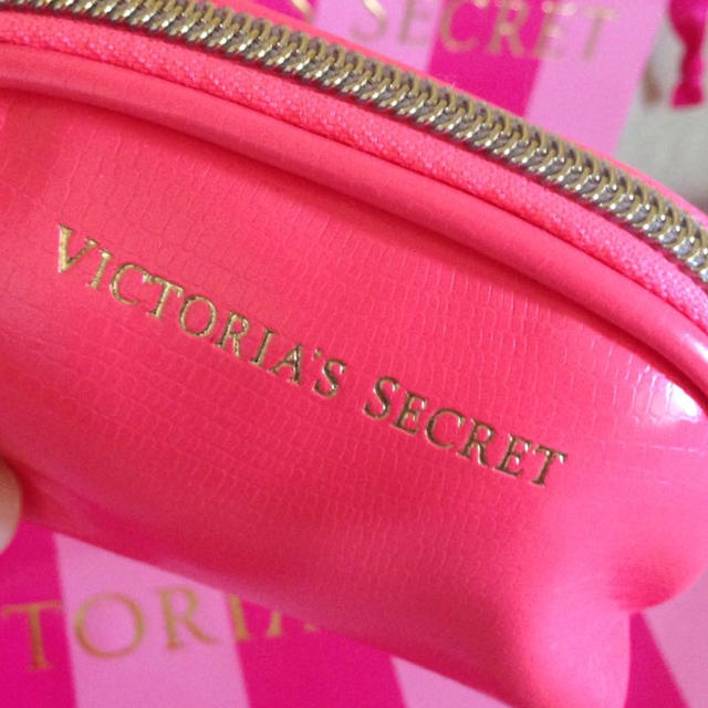 Victoria's Secret(ヴィクトリアズシークレット)のヴィクトリアシークレットミニポーチ レディースのファッション小物(ポーチ)の商品写真