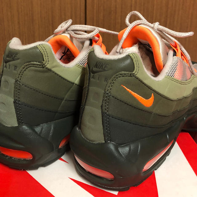 NIKE(ナイキ)のNIKE AIR MAX95 OG TOTAL ORANGE メンズの靴/シューズ(スニーカー)の商品写真