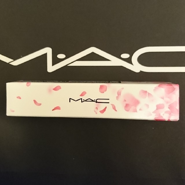 MAC(マック)の新品、未使用MAC限定BOOM BOOM BLOOMリップガラスピンクアブー   コスメ/美容のベースメイク/化粧品(リップグロス)の商品写真