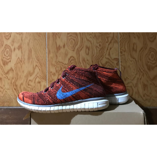 NIKE(ナイキ)のnike flyknit chukka メンズの靴/シューズ(スニーカー)の商品写真